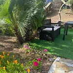 Casa Con Giardino, Vista Mare, Wi-fi E Aria Condizionata شقة