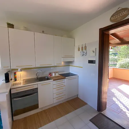 Casa Con Giardino, Wi-fi E Aria Condizionata Vicino Pelosa Stintino